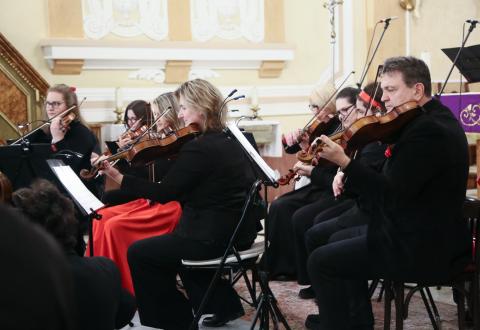 Sárvári vonósok adventi koncertje a Szent László templomban