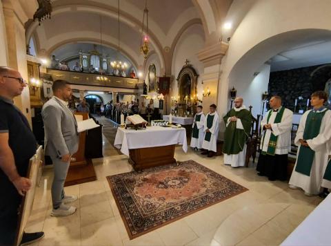 Papszentelés a Szombathelyi Székesegyházban és Újmisék Sárváron