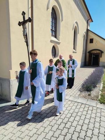 Papszentelés a Szombathelyi Székesegyházban és Újmisék Sárváron